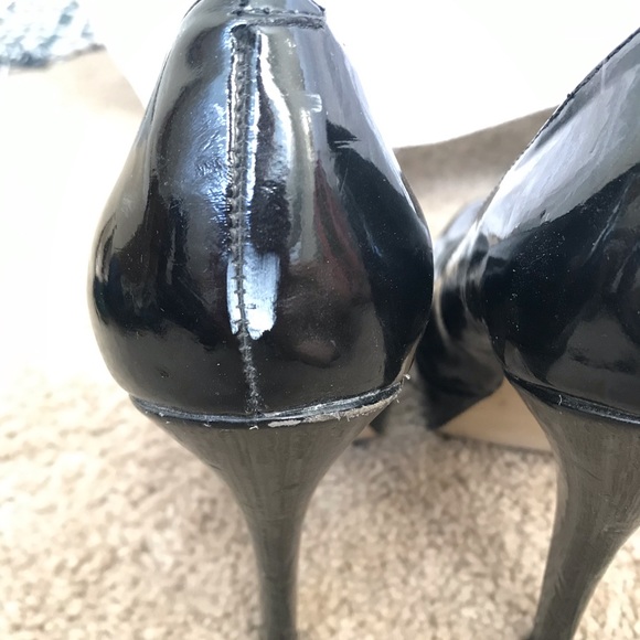 Guess Black Patent Pumps - Picture 4 of 7